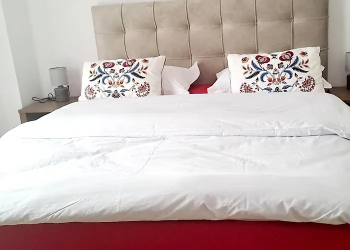 La Maisonette, Florina Center