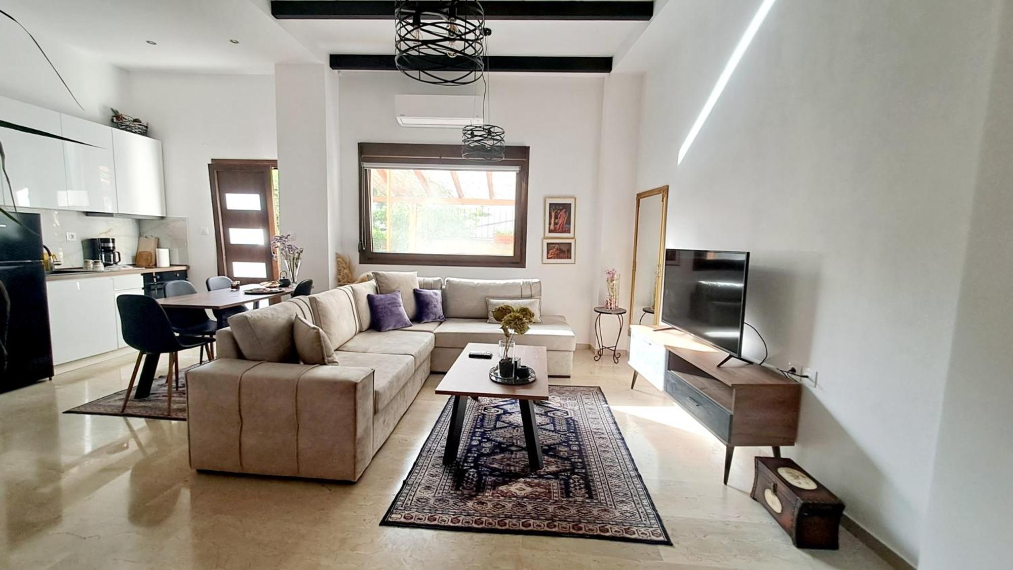 La Maisonette, Center Florina